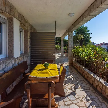 Fuer 2-3 Personen- Naehe Sandstrand By Interhome Crikvenica
