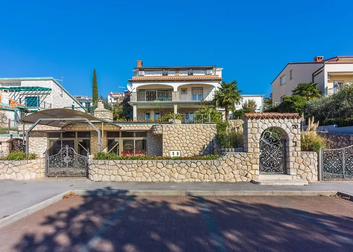 Fuer 2-3 Personen- Naehe Sandstrand By Interhome * Crikvenica