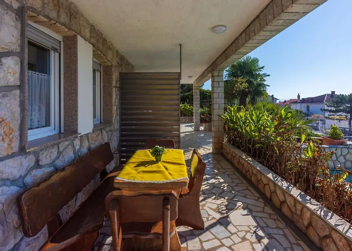 Fuer 2-3 Personen- Naehe Sandstrand By Interhome Crikvenica